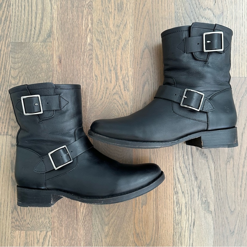 Frye Vicky Engineer Short Buckle Motorcycle Boot in Black Leather Size 9.5B